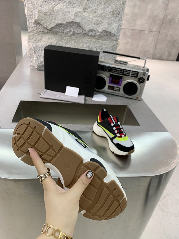 ディオール靴着用イメージ